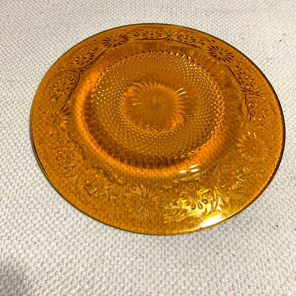 Description
Antique Daisy Pattern dinner plate. Depression Glass, - Picture 1 of 5